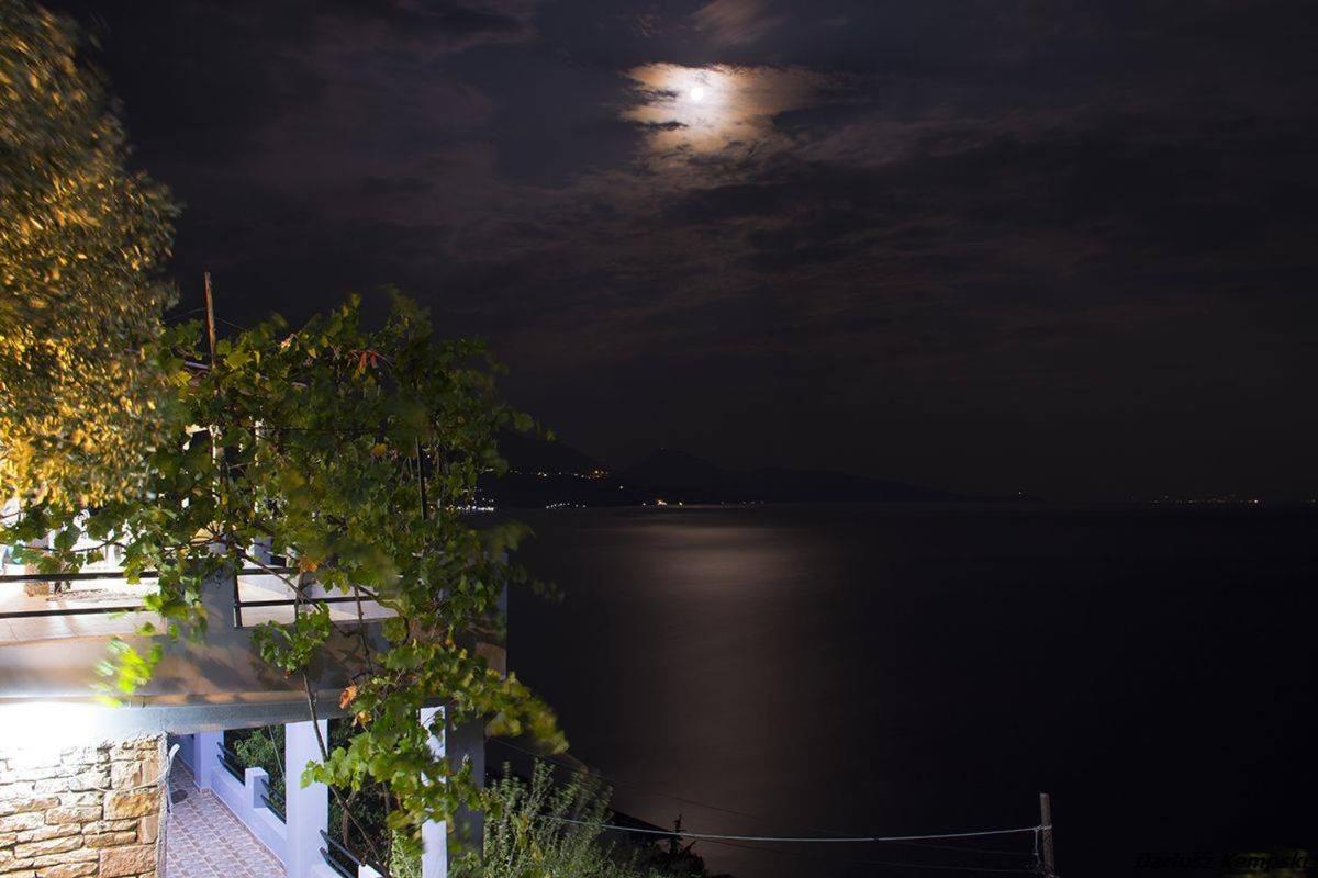 Blue View Hotel Qeparo Luaran gambar