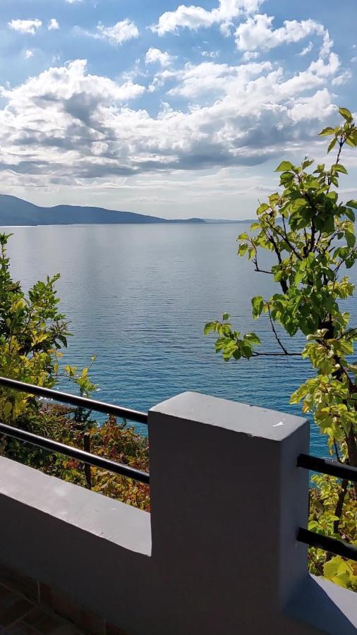 Blue View Hotel Qeparo Luaran gambar