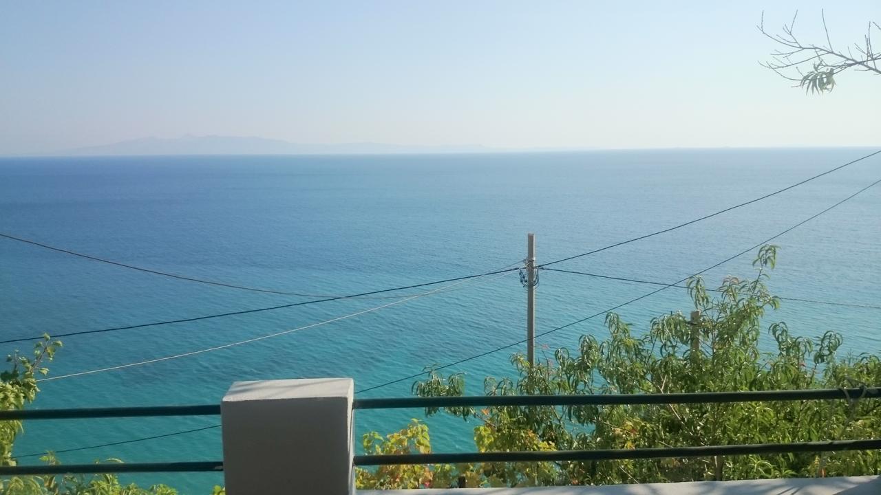 Blue View Hotel Qeparo Luaran gambar