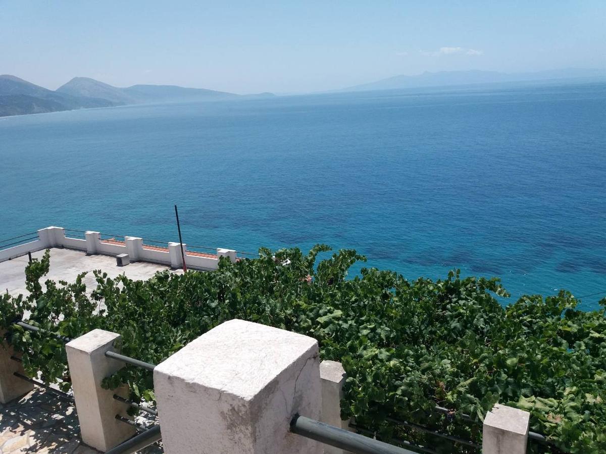 Blue View Hotel Qeparo Luaran gambar