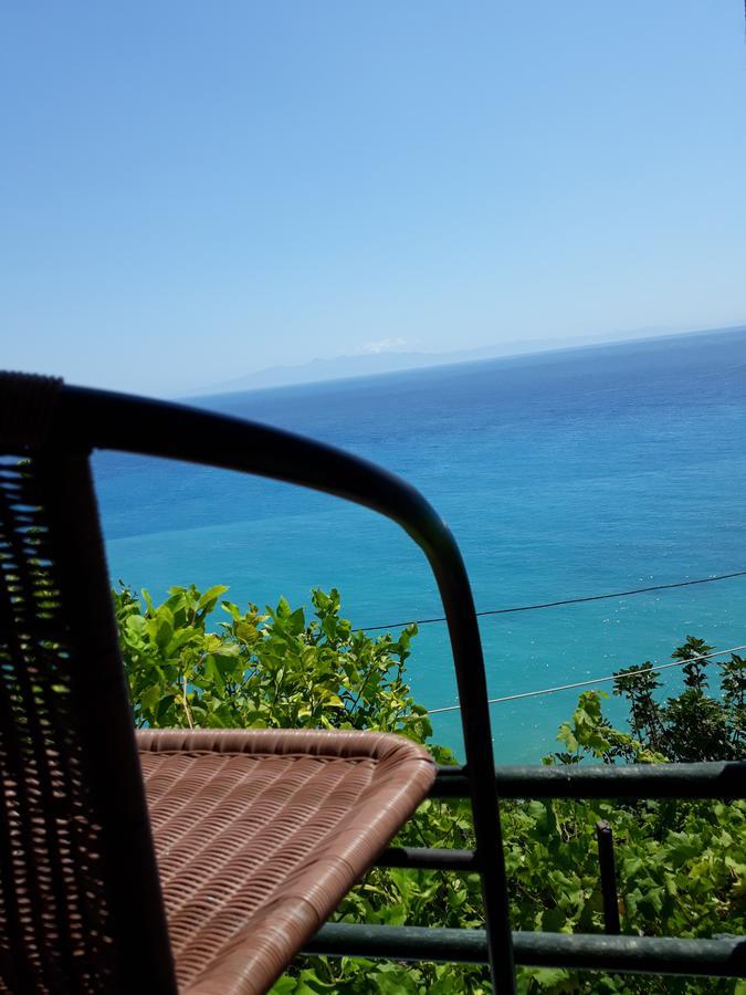 Blue View Hotel Qeparo Luaran gambar