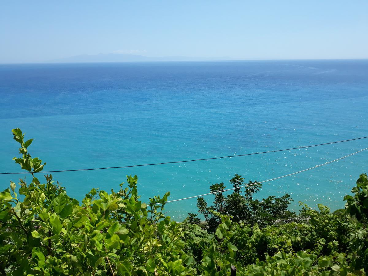 Blue View Hotel Qeparo Luaran gambar